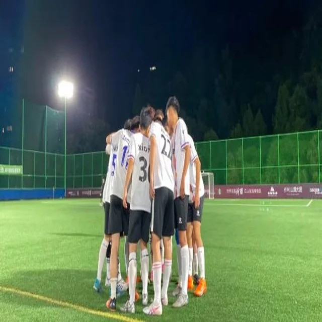詹姆斯退役传闻引发广泛讨论篮球传奇再成焦点 | YaBo SPORTS
